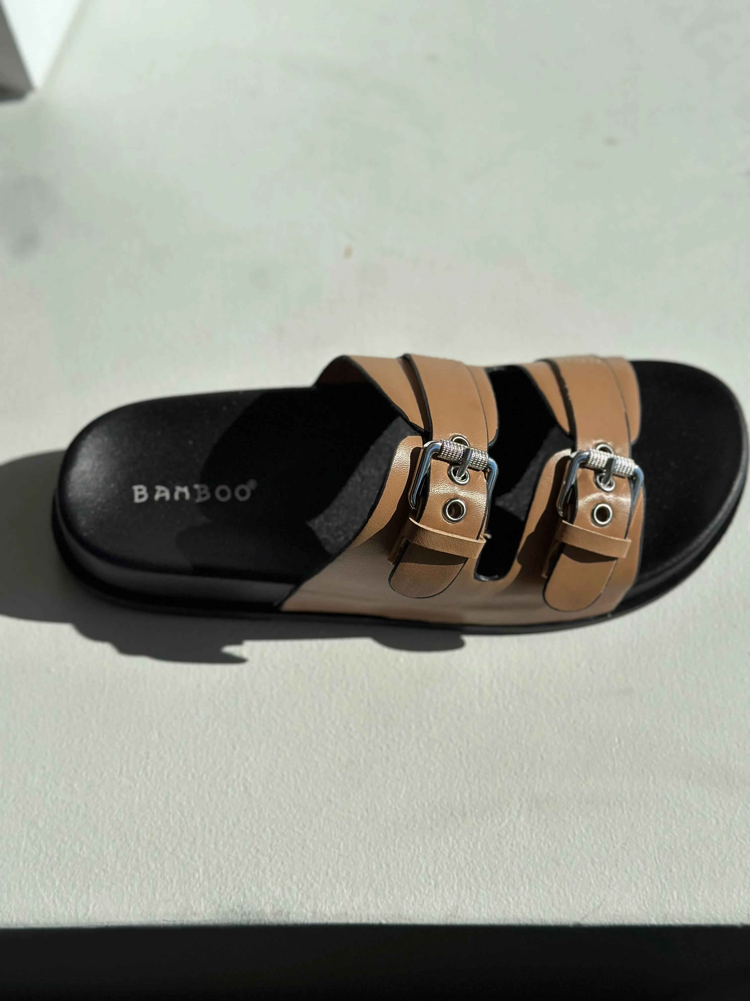 Conquer Sandal
