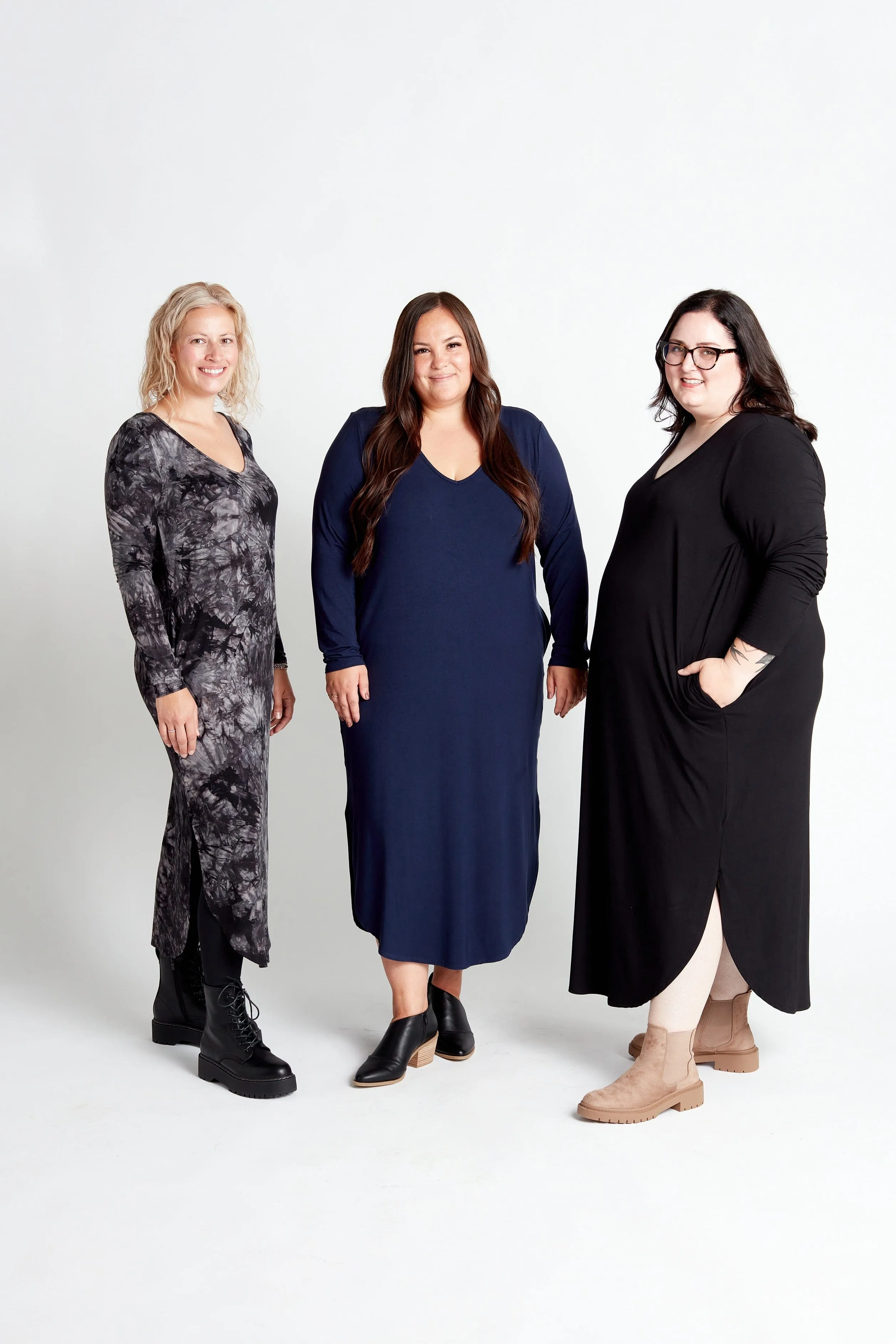 Long Sleeve V-Neck Maxi Dress in Onyx