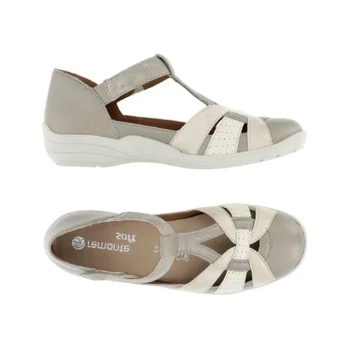 R7601 Mary-Jane Shoe