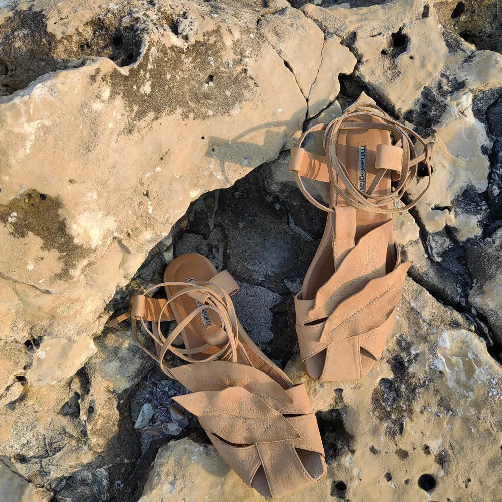 Sandy Wind beige flat sandals