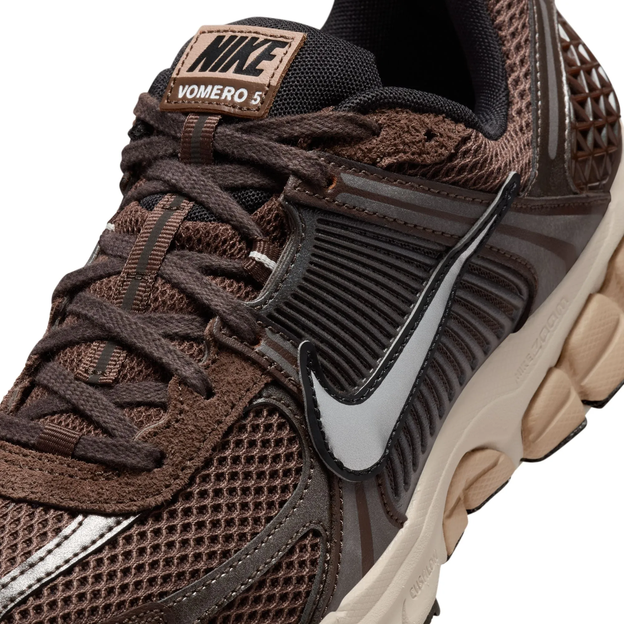 Women's Nike Zoom Vomero 5 Baroque Brown/Chrome-Light Orewood Brown-Hemp FN6742-201